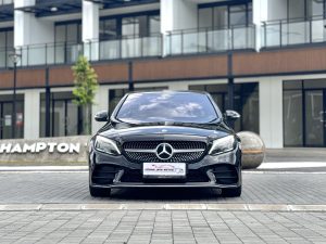 Mercedes C300 AMG Line Hitam