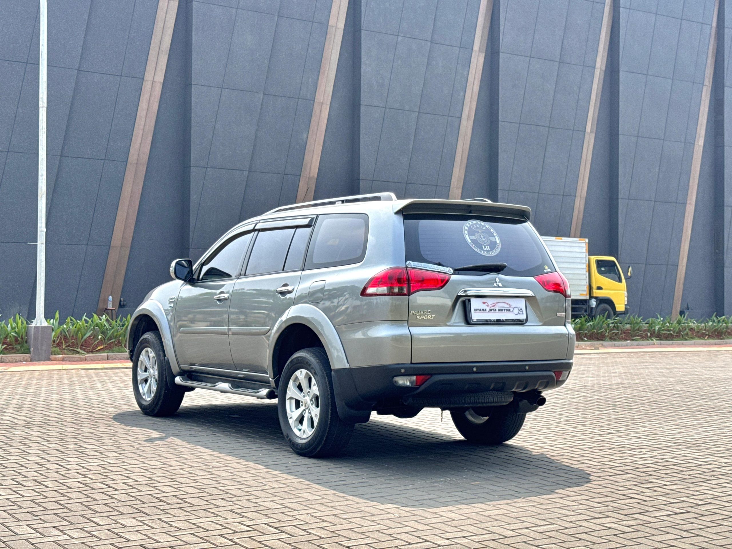 Mitsubishi Pajero Dakar Grey - Gambar 4
